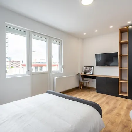 Cityscape 4bdr In Piață Universității Apartament