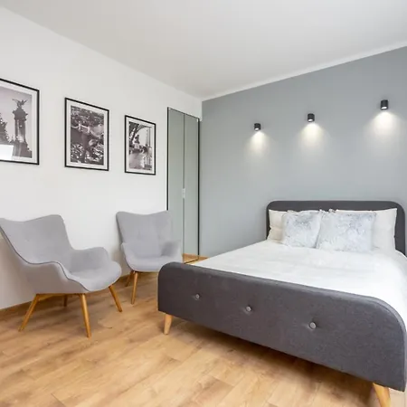 Cityscape 4bdr In Piață Universității Apartament Bucureşti