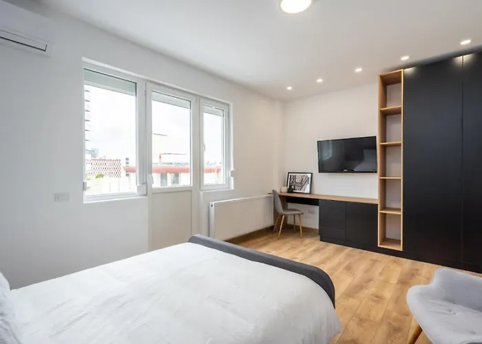 Cityscape 4bdr In Piață Universității Apartament