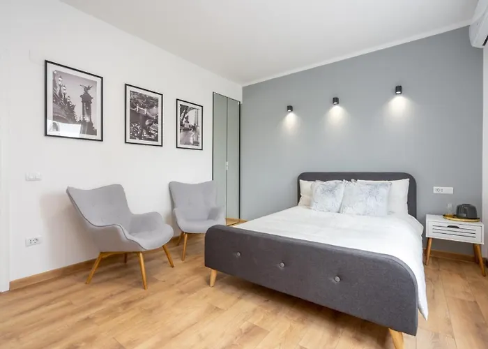 Cityscape 4bdr In Piață Universității Apartament Bucureşti