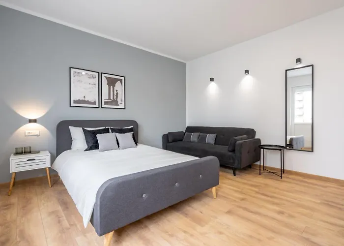 Cityscape 4bdr In Piață Universității